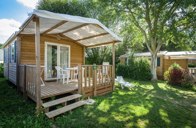 Camping de l'Etang Sites and Landscapes * - Privilege Cottage 1 ch. - TV 2 people