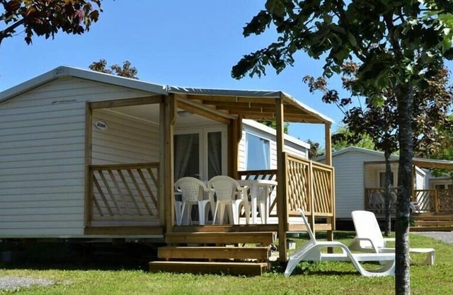 Camping du Bois de Reveuge**** - 3-room loggia cottage for 5 people