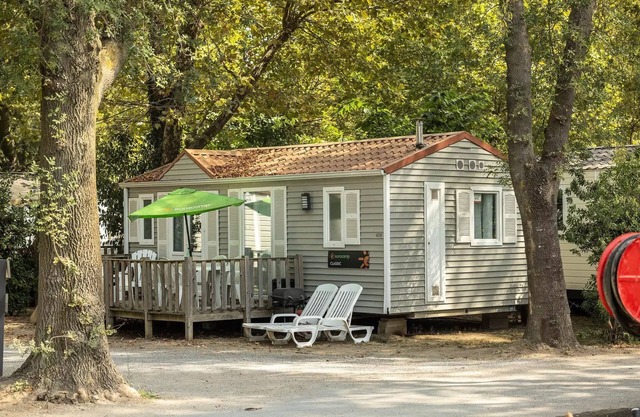 Camping La Chapelle* - Mobile home Classic 3 rooms 5 people air conditioned