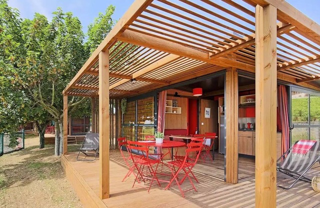 Camping LA FOUGERAIE * - Panoramic Chalet Pilotis - 2 bedrooms 5 people