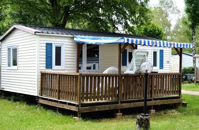 Camping Les Pêcheurs* - Comfort Cottage 3 Rooms 5 People