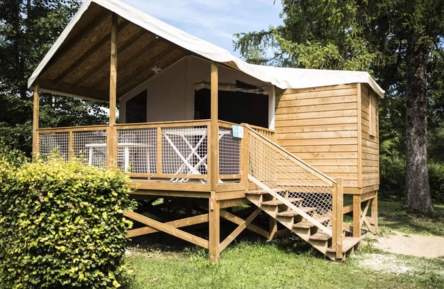 Camping Les Pêcheurs* - Stilts Hut 3 Rooms 5 People