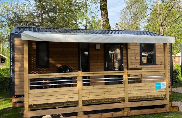 Camping Les Pêcheurs* - Bermude 3-room mobile home for 5 people with air conditioning