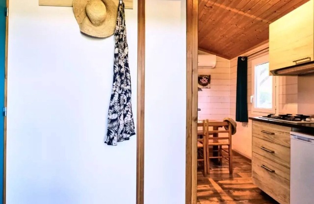 Camping maeva Escapades Le Couriou * - Cozy 2 Room Chalet 2 People Air Conditioned