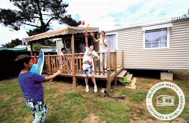 Camping Riez à la Vie * - 4 Room Mobile Home 6 People + TV