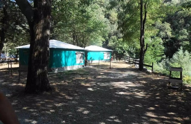 Camping the Gorges de l'Hérault* - Canvas bungalow 3 rooms 4/5 people Without toilet blocks