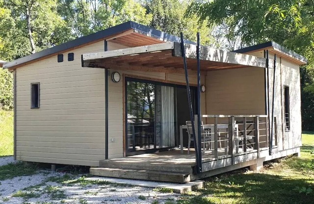 Campsite Domaine de l'Epinette* - 3 Room Chalet 5 People River View