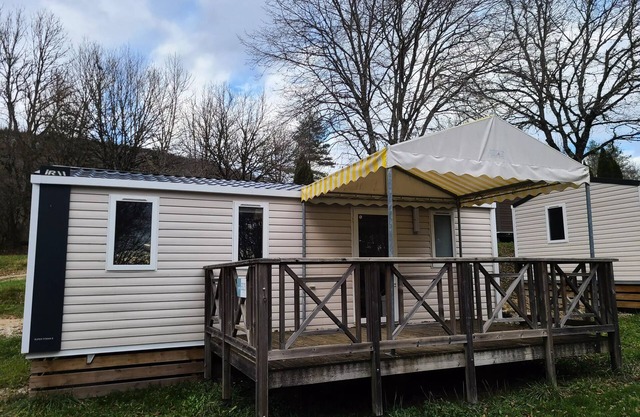 Campsite Domaine de l'Epinette* - 4-room Family Cottage for 6 people