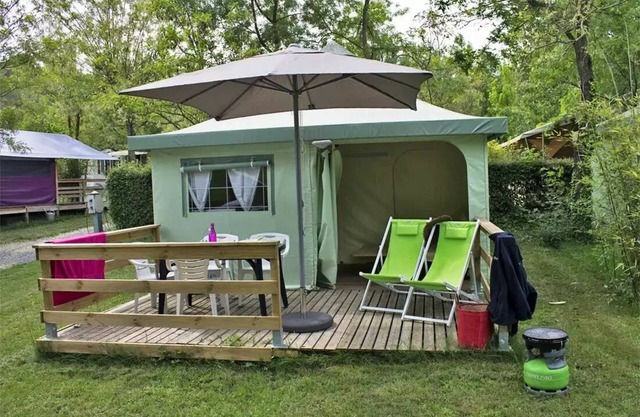 Campsite Flower Saint Amand * - Funflower Confort 3 room apartment for 4 people Without sanitary facilities