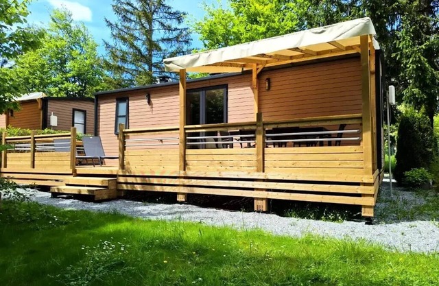 Campsite Flower du Lac de la Seigneurie * - Ohara Cottage Garden Side Premium 36m² - 3 bedrooms + Terrace + TV + LV + Forest view 6 people