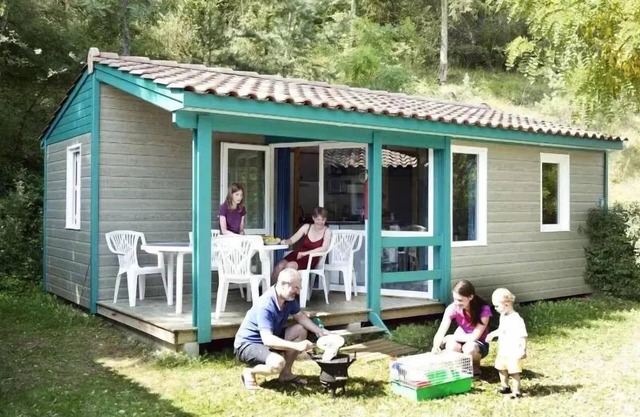 Campsite Flower le Val de la Marquise* - Chalet Relaxation Comfort 3 rooms 5 people