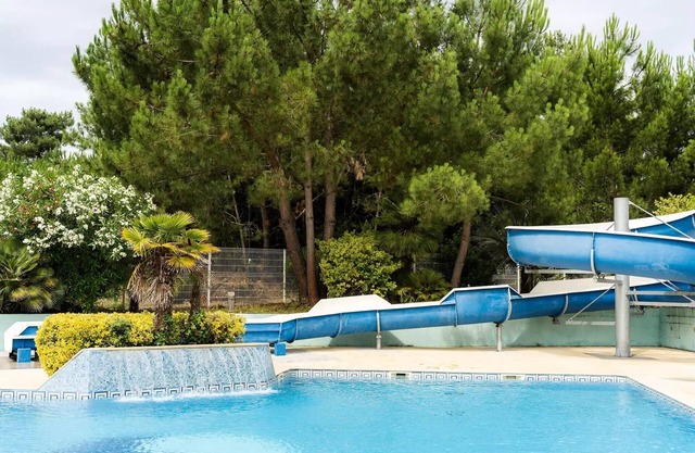 Campsite La Pointe du Médoc* - Mobil-home Classic 3 rooms 4 adults + 2 children