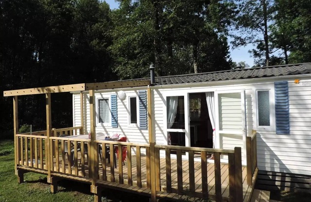 Campsite Le Bois Fleuri * - Mobile Home 4 Rooms 6 People