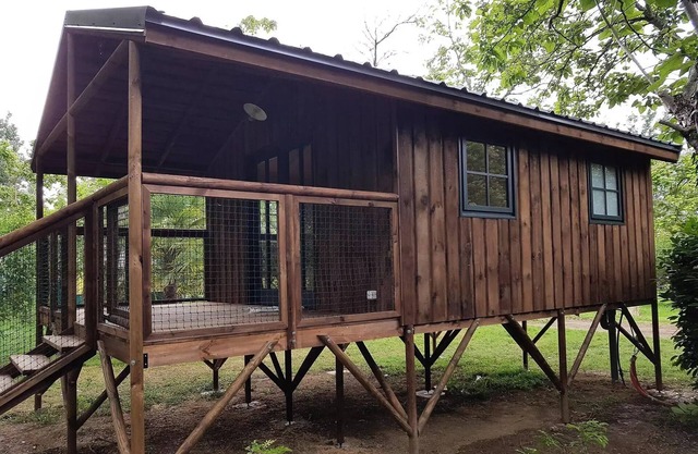 Campsite Le Mouliat * - Chalet on stilt, 1 bedroom, 20m2 + 10m2 2 people