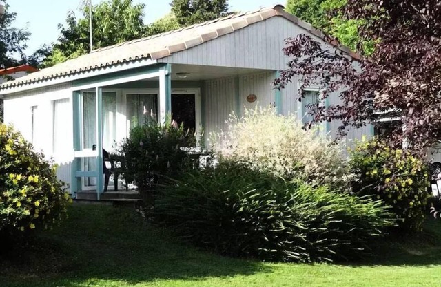 Campsite Le Rouge Gorge* * - LOCATION CHALET 28m2 TV (2 bedrooms) COMFORT 6 persons