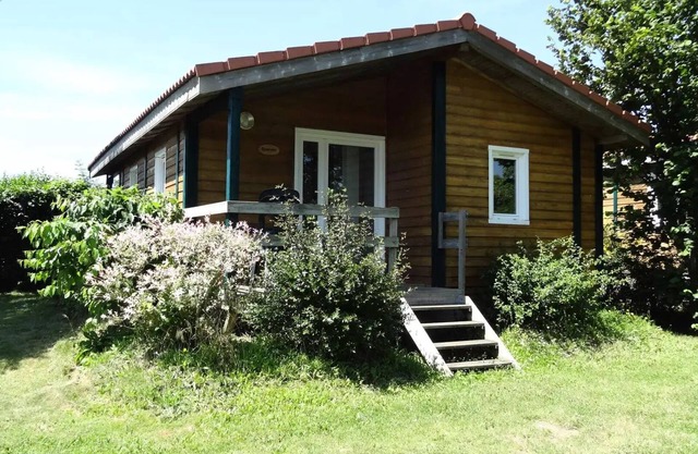 Campsite Le Rouge Gorge* * - NEW CHALET 17m2 TV (1 bedroom) 2 adults 2 children -12years 4 people