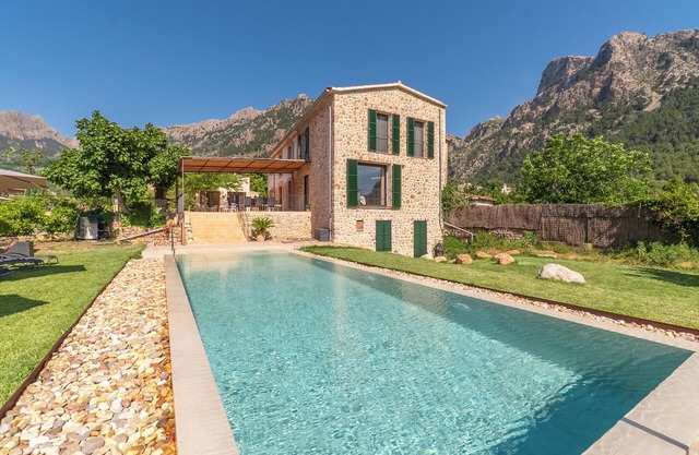 CAN SIVELLA GROC - Lovely mediterranean villa with mountain views & stylish pool