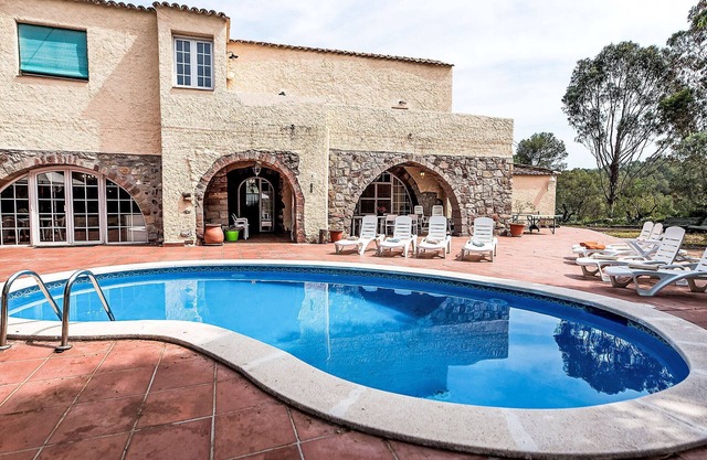 Can Trullas by Interhome