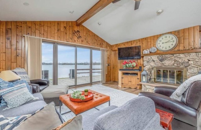Canadian Lakes, Michigan beach home on private lakenn