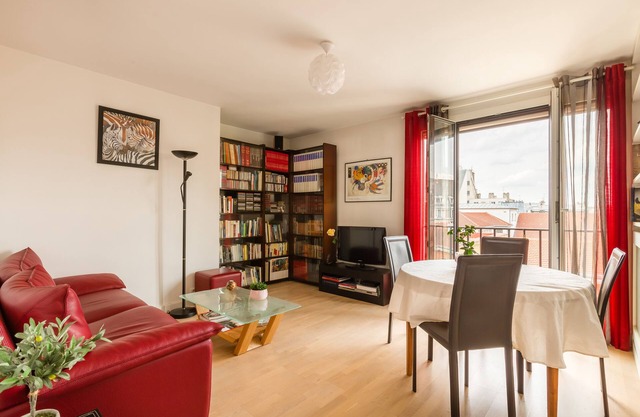Canal Saint Martin Pad, by Veeve