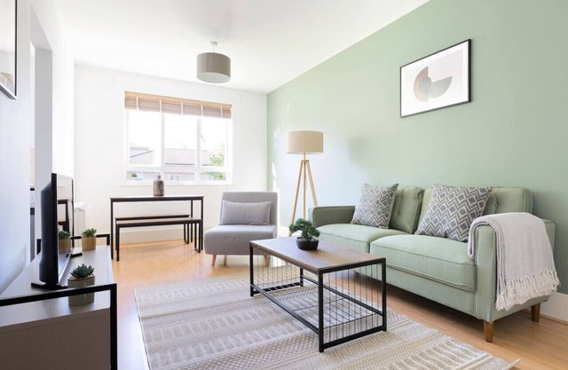 Canal-Side Flat in Dalston