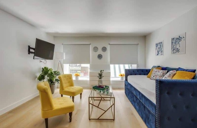 Canal St Martin - Modern studio