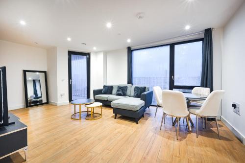 CANARY WHARF E14 MODERN 1 Bed APARTMENT HIGH SPEC