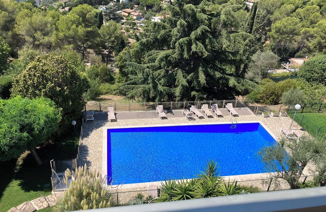 Cannes/Le Cannet - Apartment with terraces and swimming pool