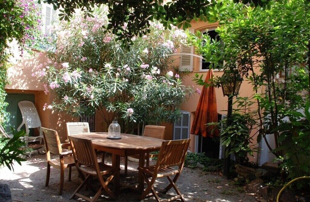 CANNES, STA1* Near MER&CONGRES/JARDIN