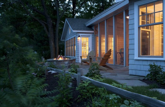 Cape Cod Meets Up North in this Gull Lake Retreat