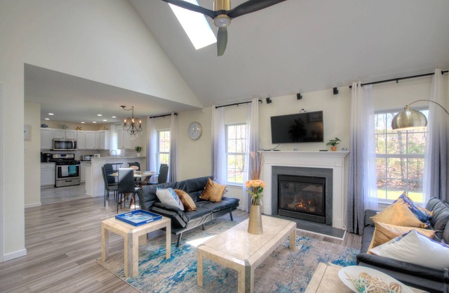 Cape May Rose - Quiet Convenient Location Sleeps 10