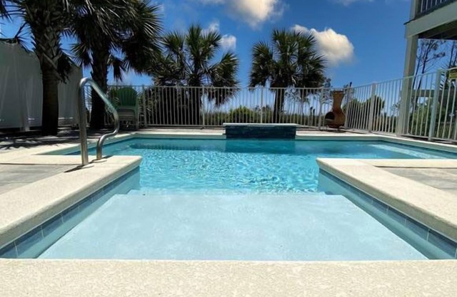 Cape San Blas gulf front, heated pool, gear, pet friendly, pvt beach access