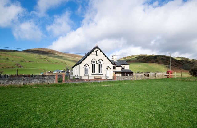 Capel Maethlon - Three Bedroom House, Sleeps 6