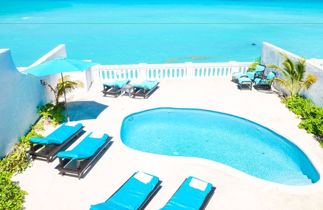 Caprice 9 Cable Beach Design Villa