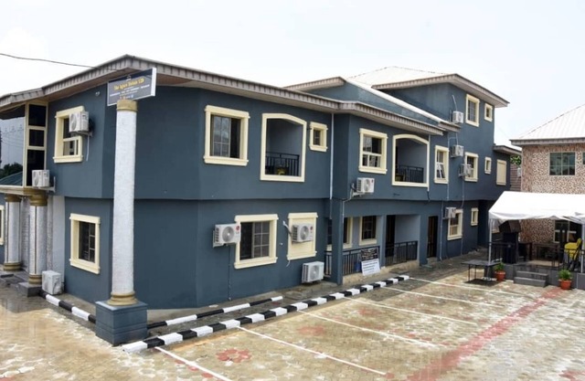 Captivating 1-Bed Apartment in Awoyaya