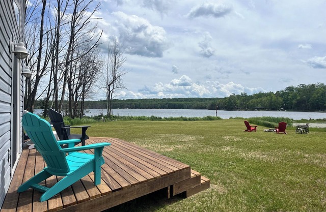 Captivating Lakeside Retreat in Beautiful Northern Wisconsin