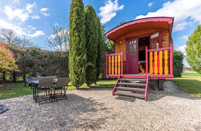 Caravan in the heart of the vineyards