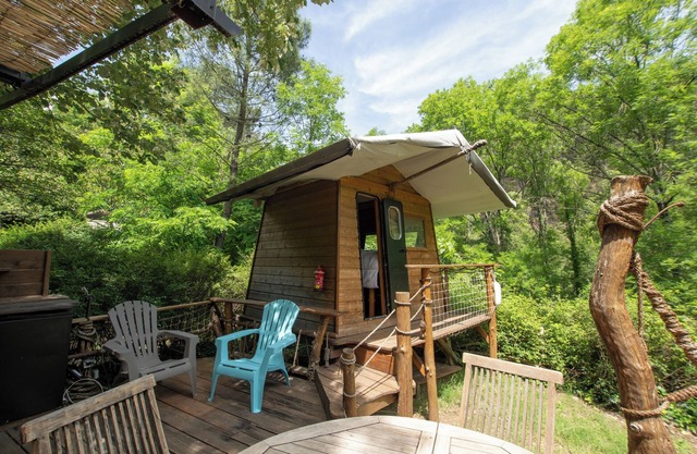 Caravan 'La Pêcherie' with Private Terrace