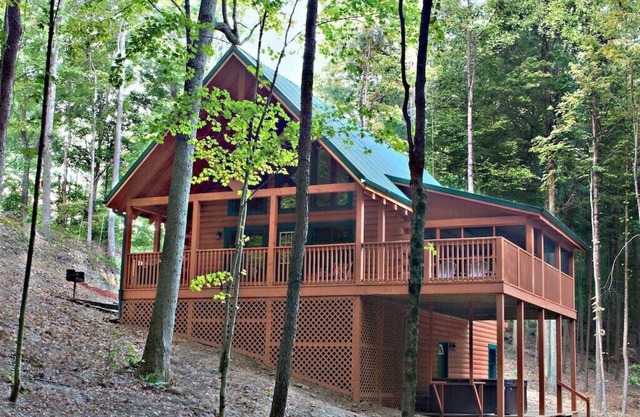 Cardinal Cabin (Hocking Hills area)
