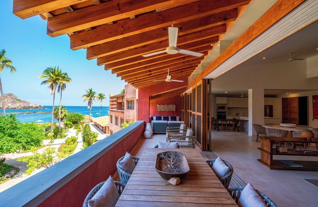 Careyes Beachfront Escape with Infinity Pool & Panoramic Ocean Views (by vrmex.homes)
