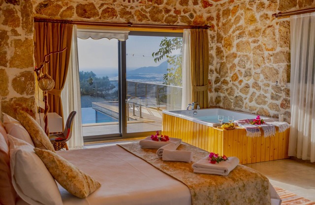 CARİNA HOUSE