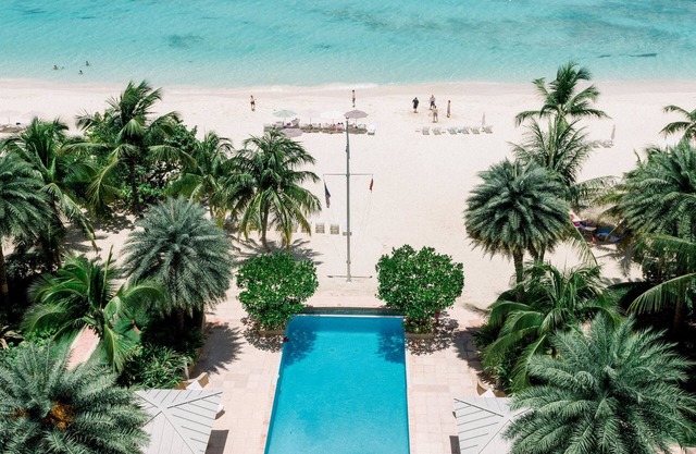 Caribbean Club Luxury Condo Hotel
