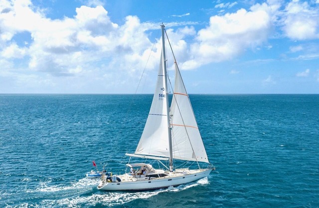 Caribbean Cruising Lifestyle Luxury Yacht Charter