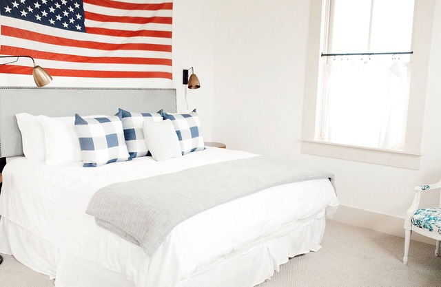 Carlton Landing! Meeting House- King bed en suite!