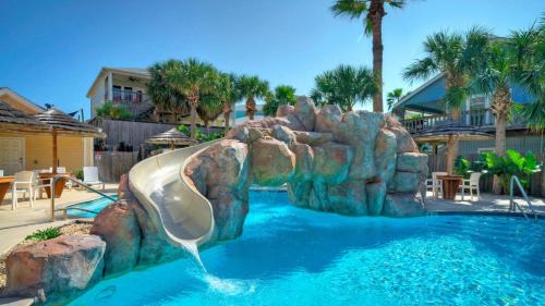 Carpe Beach Bum AvantStay Resort PoolBy Beach