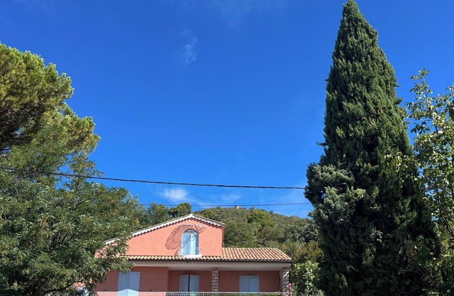 Carpe diem gym heated pool or jacuzzi organic concept Manosque*