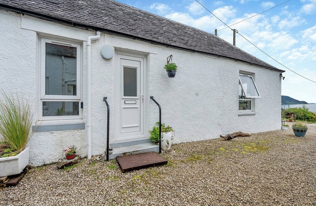 Carraig Dhubh Cottage - UK47123
