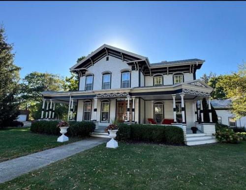Carriage House Bed and Breakfast