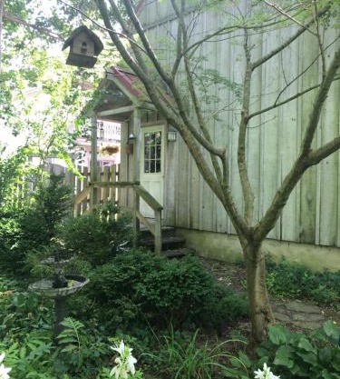 Carriage House Hideaway In Center of Chestertown