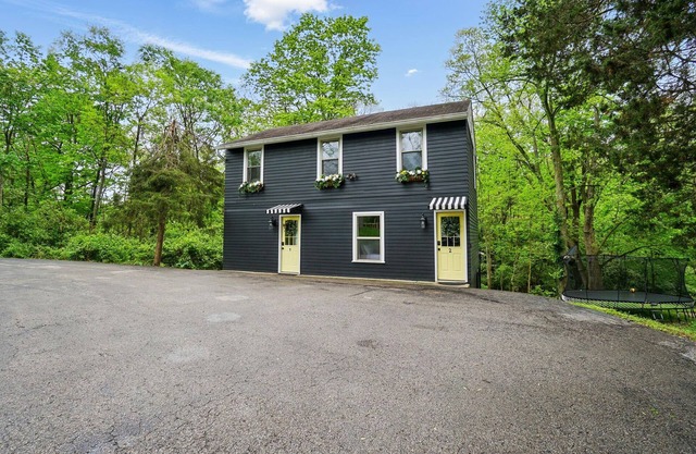 Carriage House Retreat 2